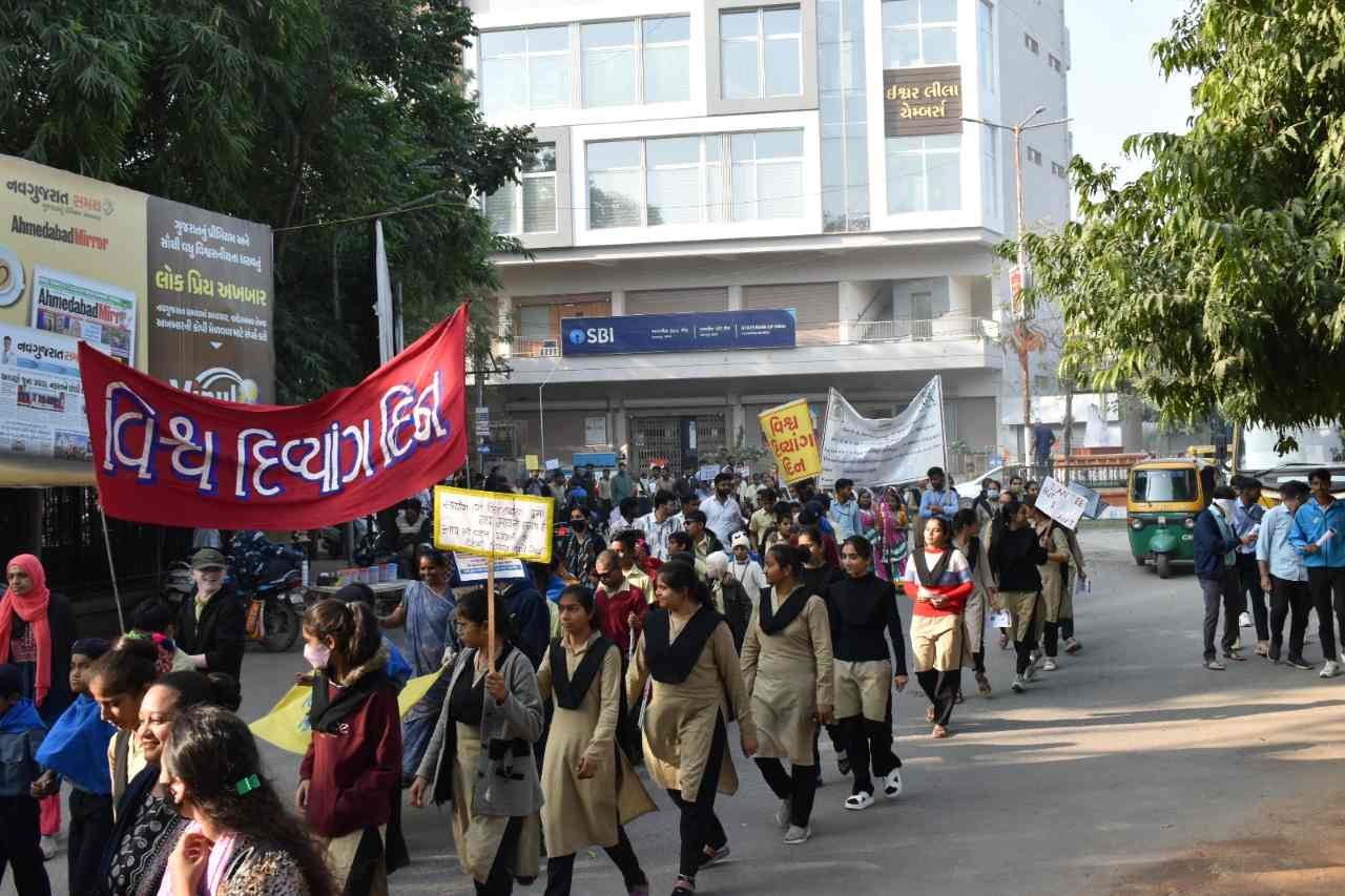 પાલનપુરમાં વિશ્વ દિવ્યાંગ દિન ઉજવણી: ધારાસભ્ય અનિકેત ઠાકર દ્વારા રેલી પ્રસ્થાન